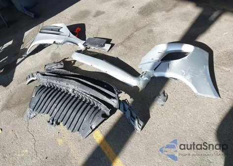 2019 Mercedes-Benz E 300 from USA, damaged, VIN WDDZF4JB1KA567978